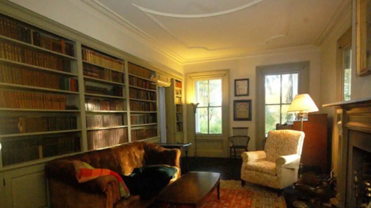 Photo of Livingroom in Brewster