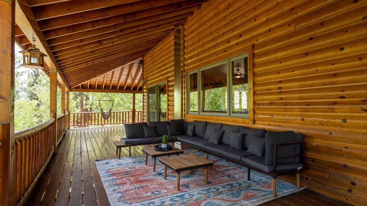 Photo of Patio Balcony in Mammoth Creek