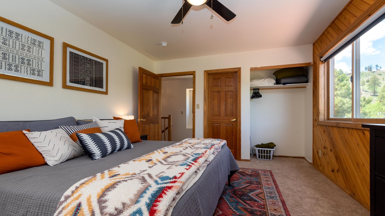 Photo of Bedroom in Mammoth Creek