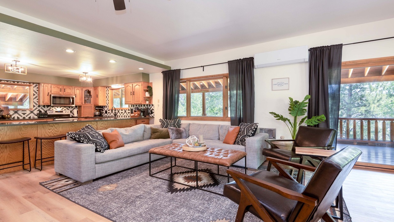 Photo of Livingroom in Mammoth Creek