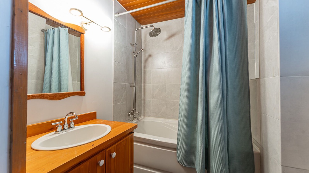 Photo of Bathroom in The Blue Mountains