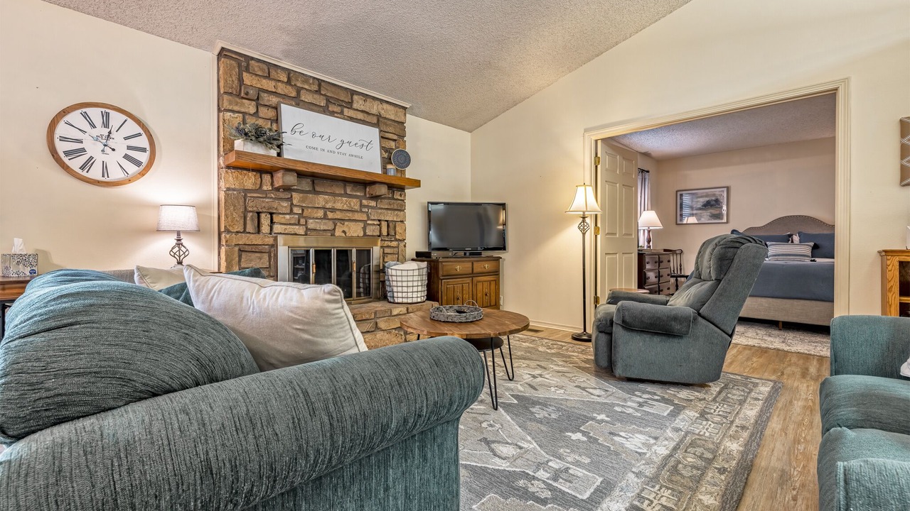Photo of Livingroom in Hot Springs Village