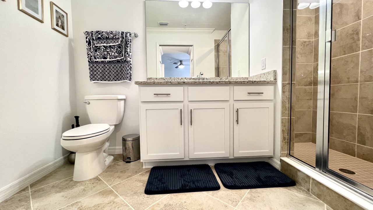 Photo of Bathroom in Biggar