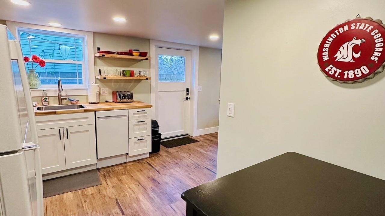 Photo of Others in Pullman