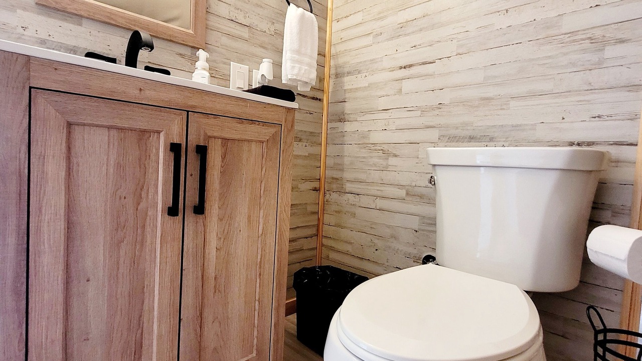 Photo of Bathroom in Jourdanton