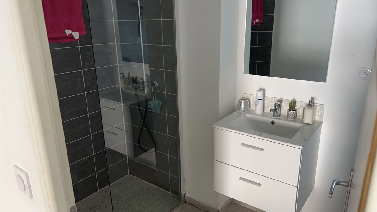 Photo of Bathroom in Montceau-les-Mines