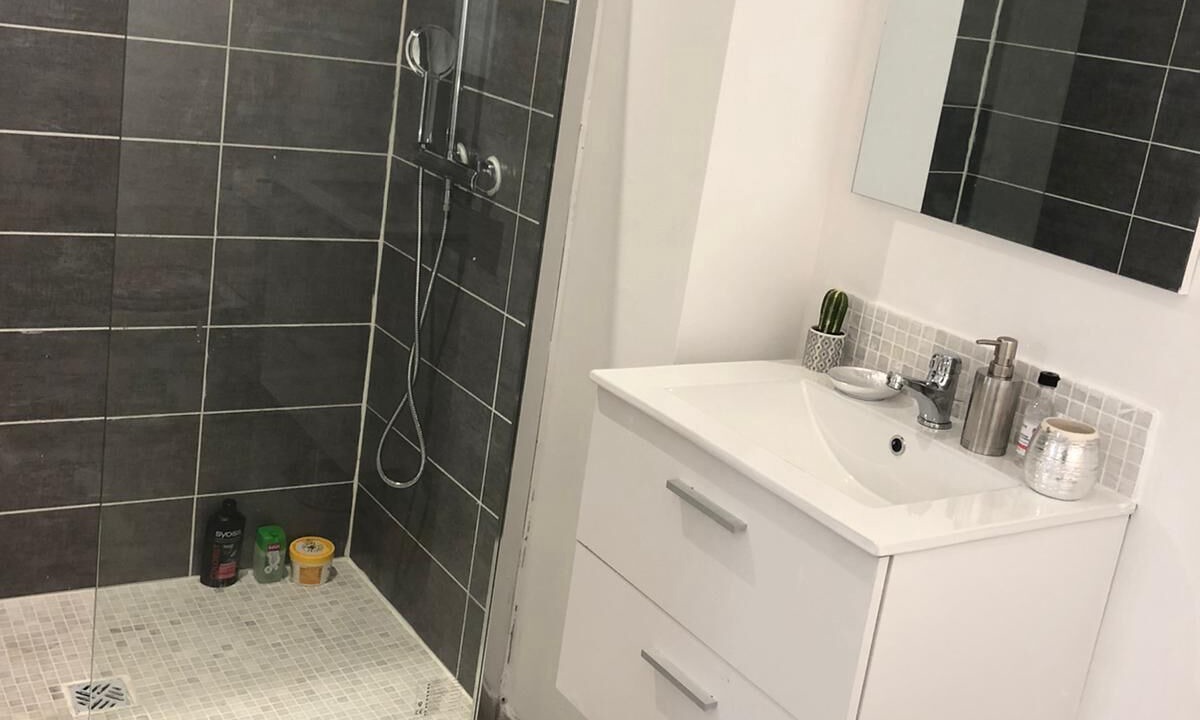 Photo of Bathroom in Montceau-les-Mines