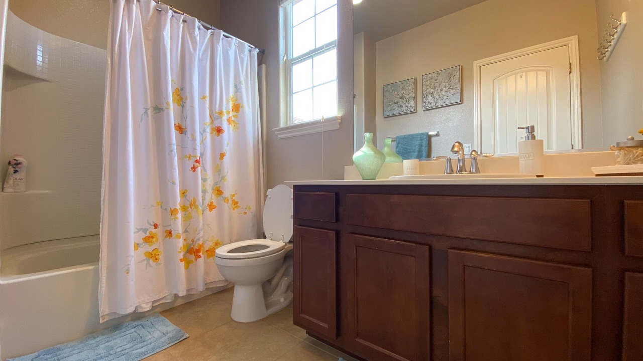 Photo of Bathroom in Highland Reserve