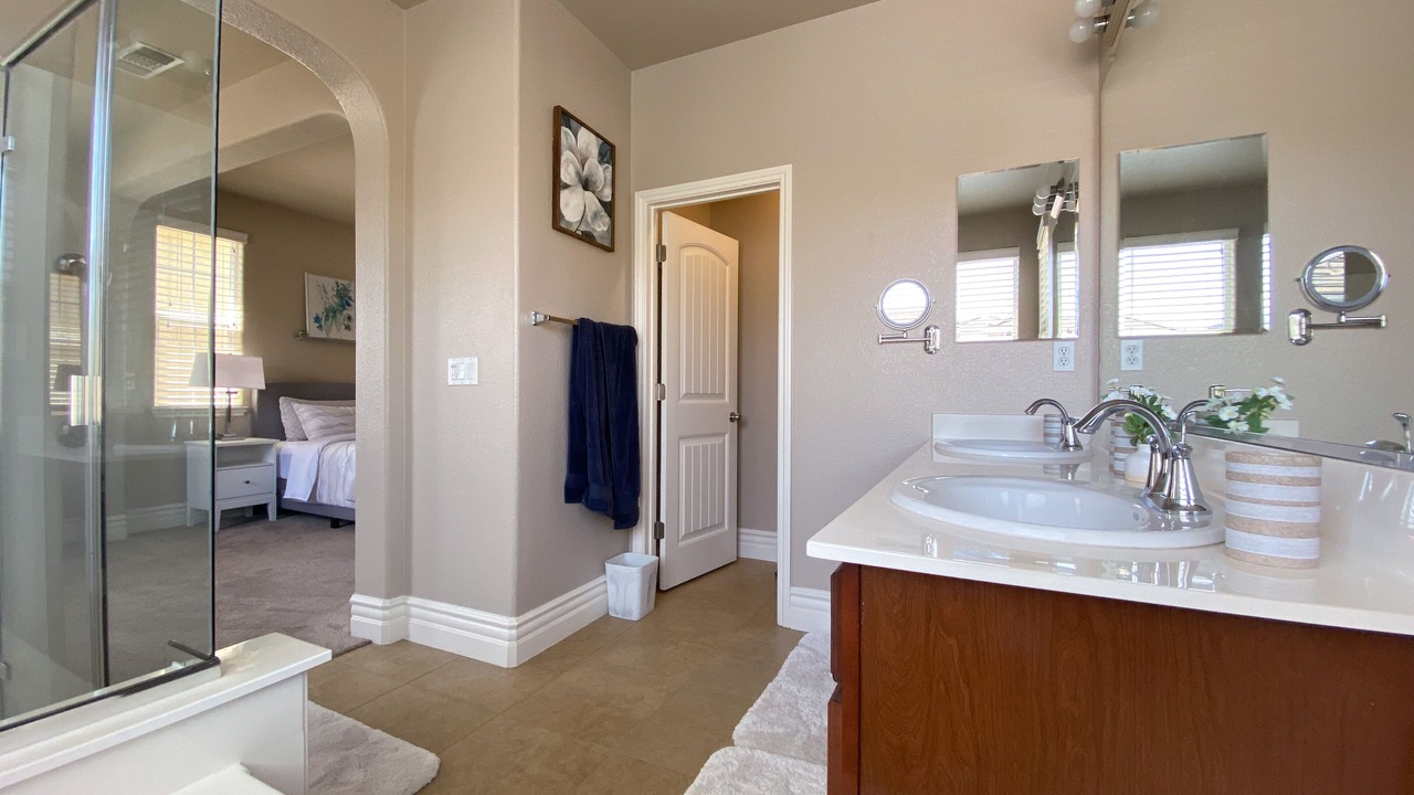 Photo of Bathroom in Highland Reserve
