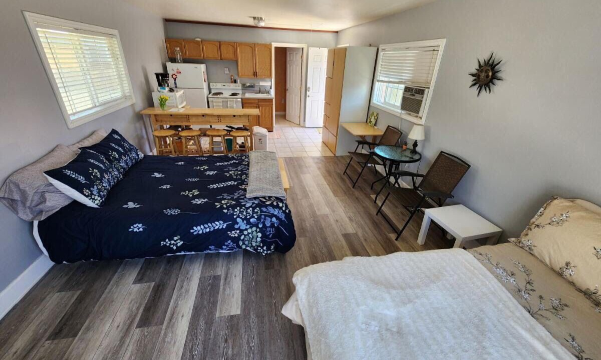 Photo of Bedroom in Sunland Estates