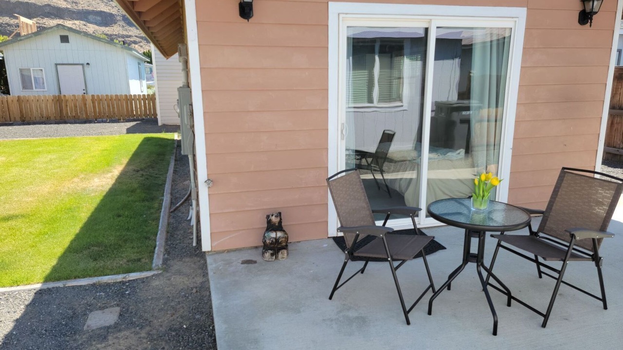 Photo of Outdoor in Sunland Estates