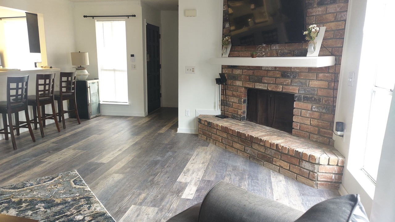 Photo of Livingroom in Tall Timbers - Brechtel