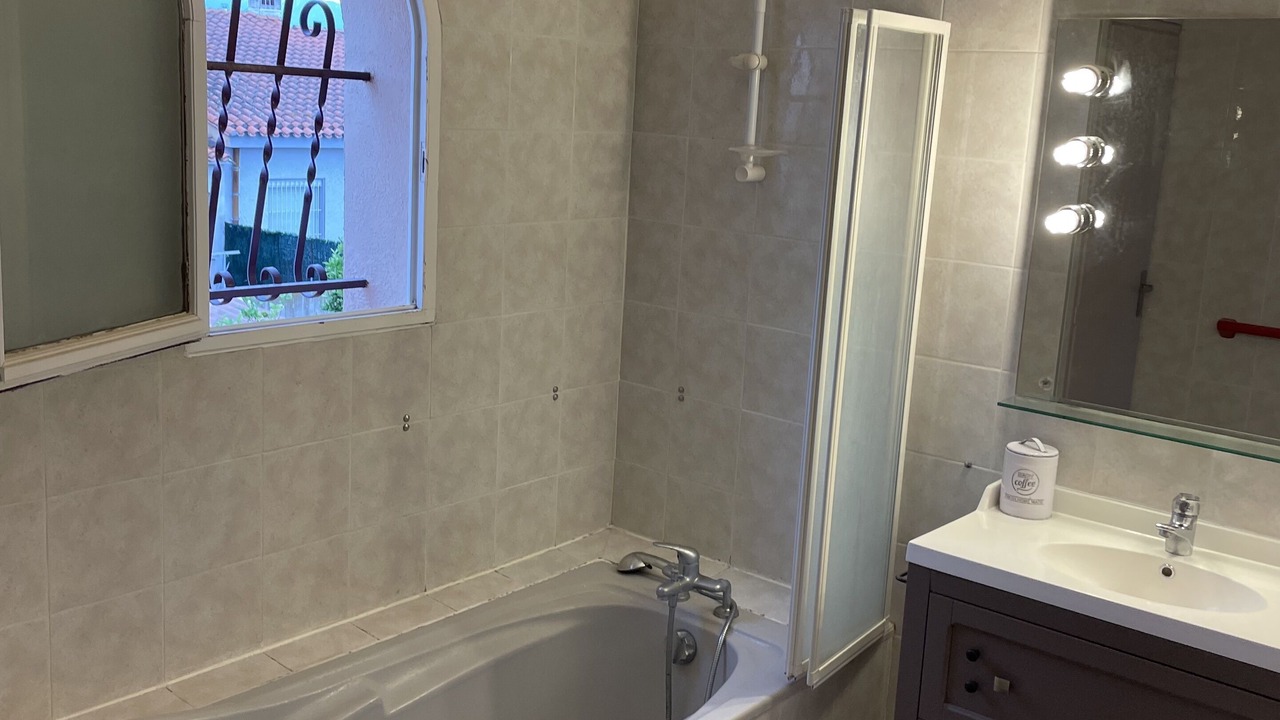 Photo of Bathroom in Alenya