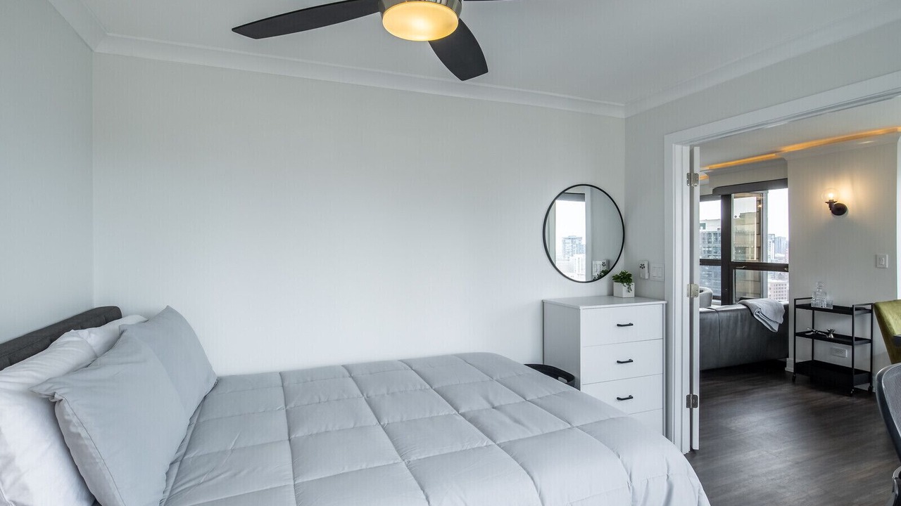 Photo of Bedroom in Near North Side