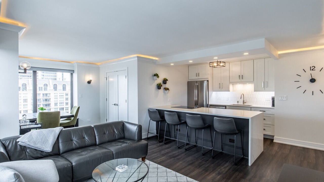 Photo of Livingroom in Near North Side