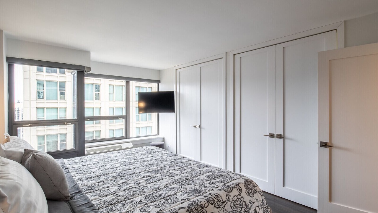 Photo of Bedroom in Near North Side