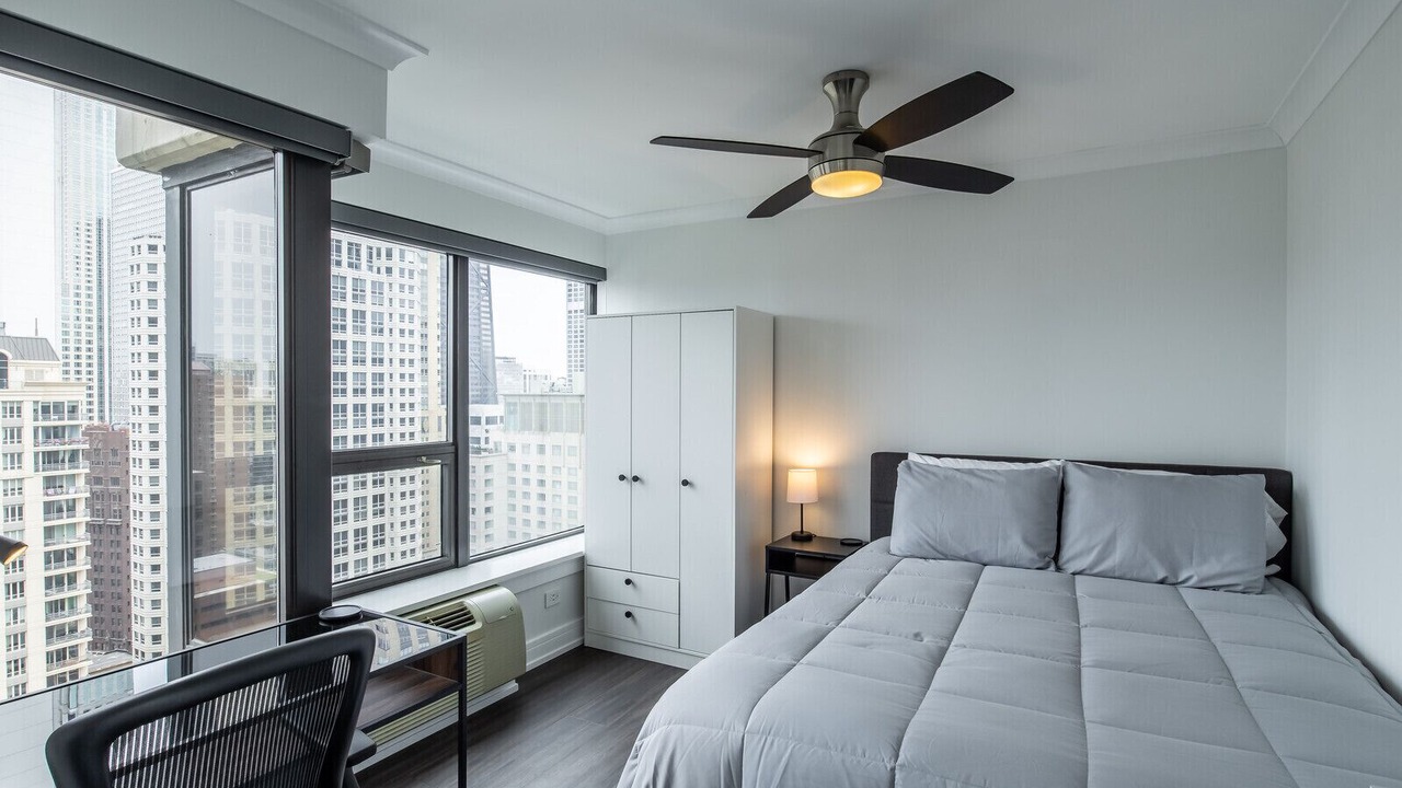 Photo of Bedroom in Near North Side