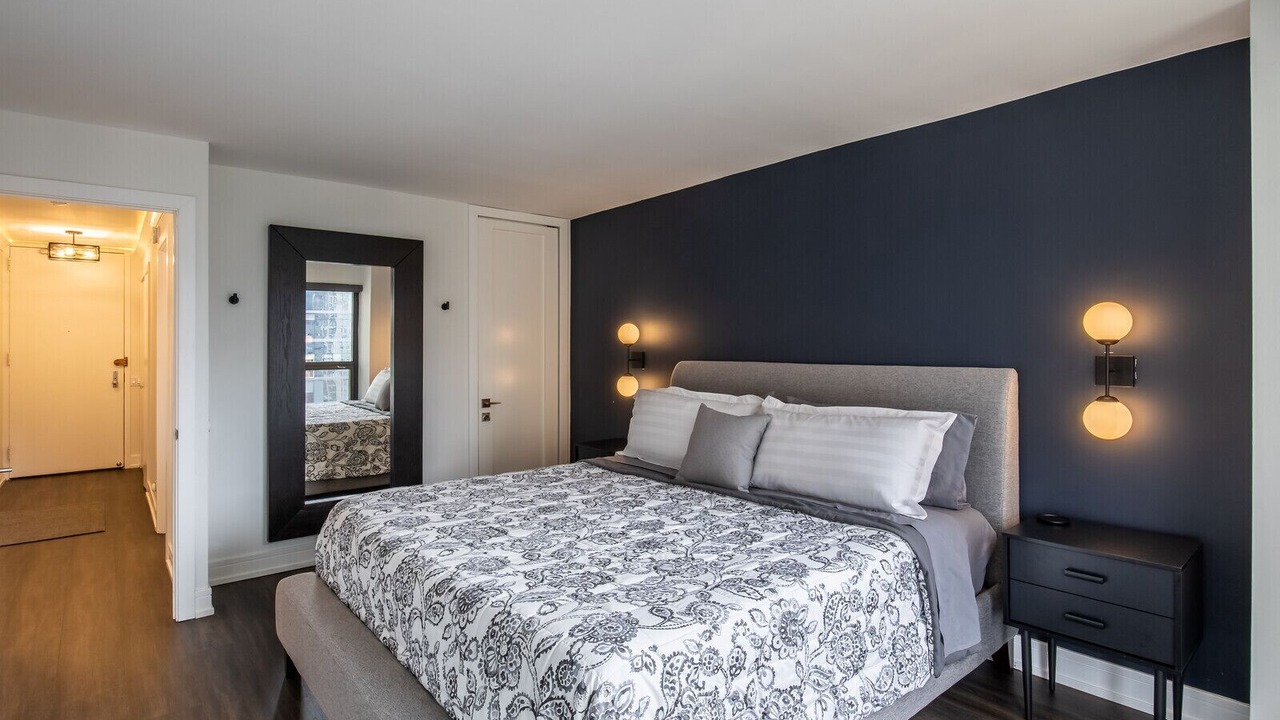 Photo of Bedroom in Near North Side