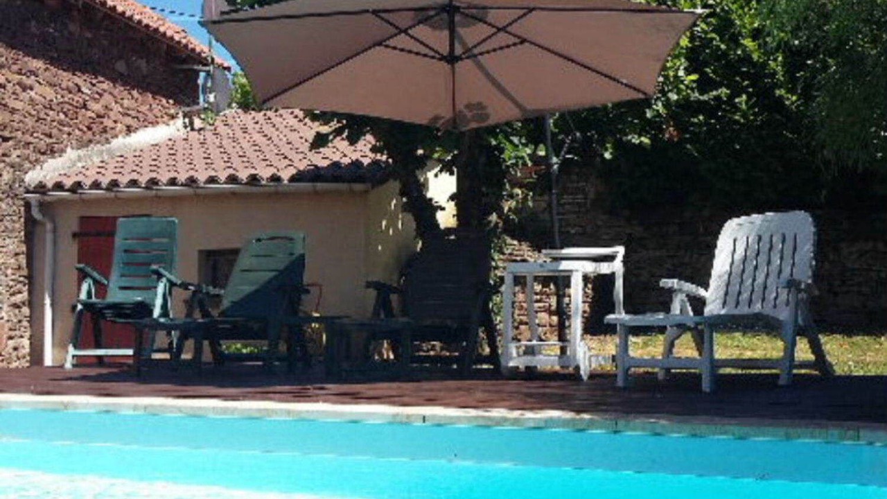 Photo of Outdoor in Martrin