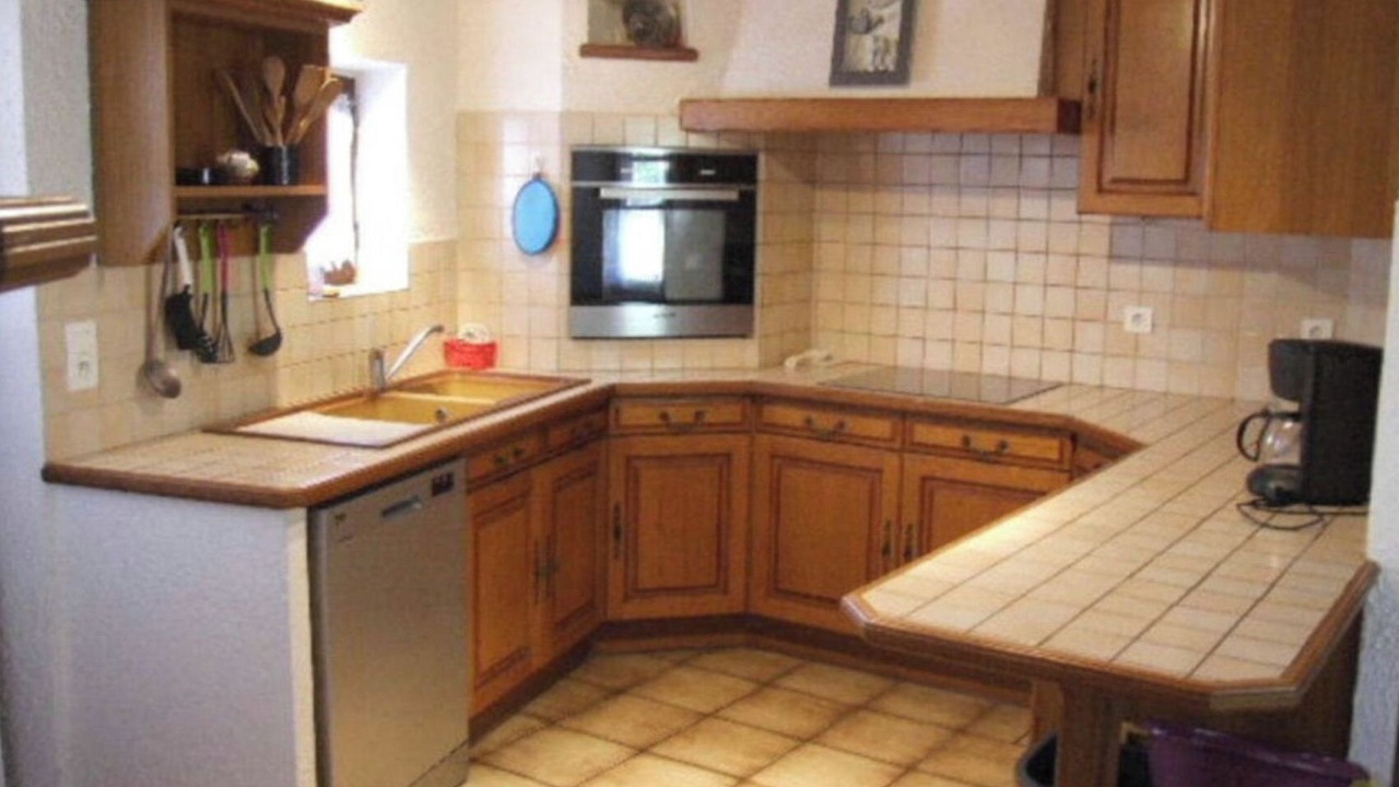 Photo of Kitchen in Martrin