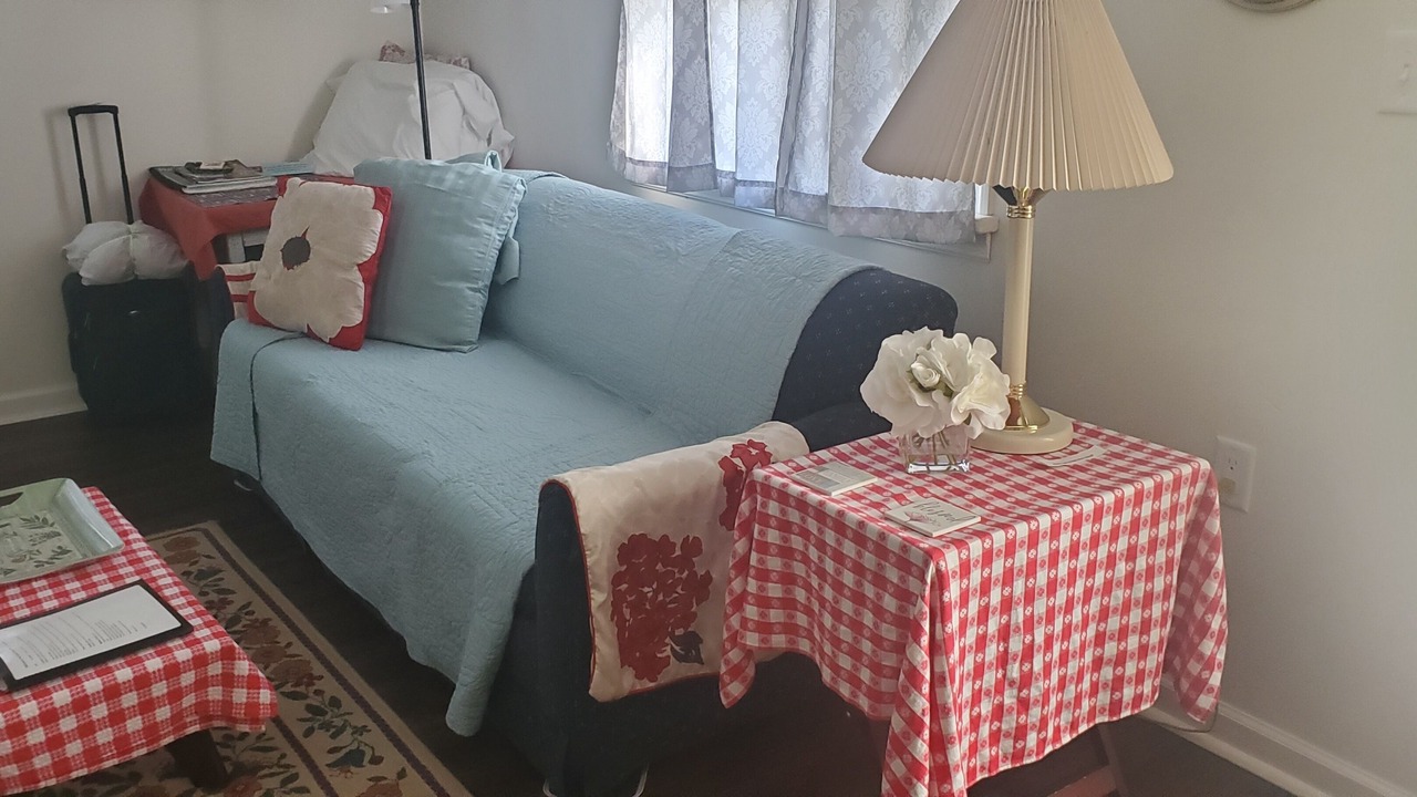 Photo of Livingroom in Revloc