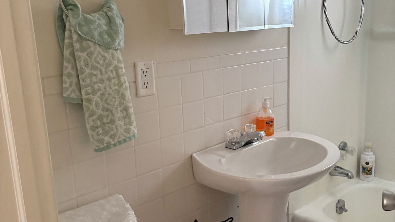 Photo of Bathroom in Revloc
