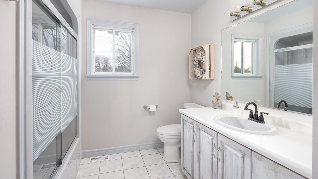 Photo of Bathroom in Lighthouse Cove