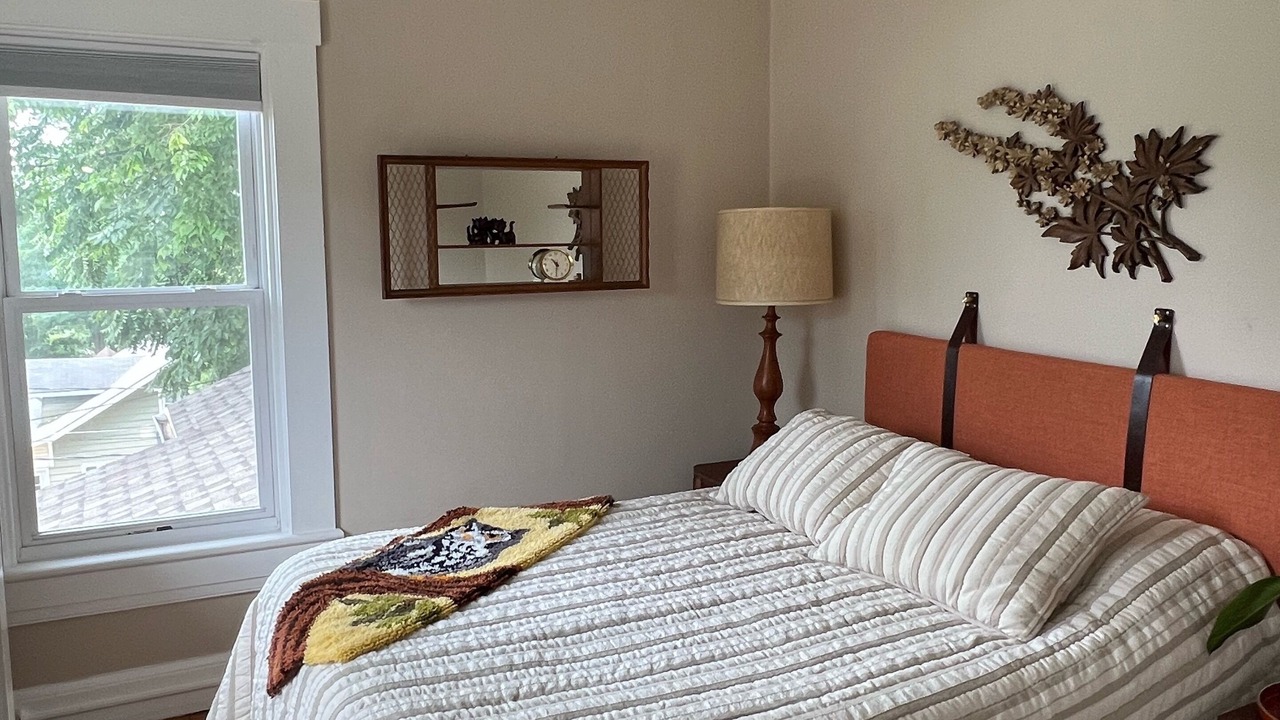 Photo of Bedroom in Mount Carroll