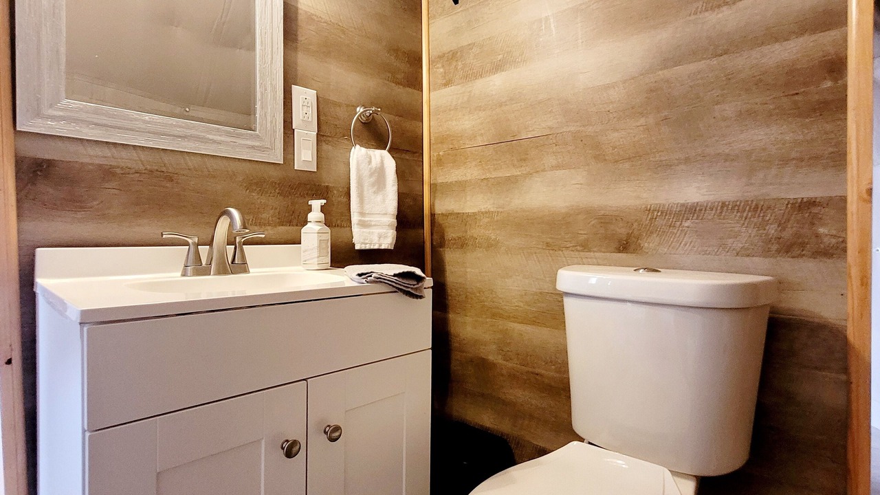 Photo of Bathroom in Jourdanton