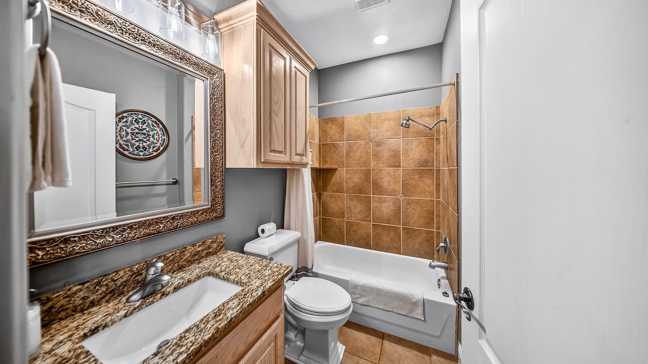 Photo of Bathroom in Point Venture