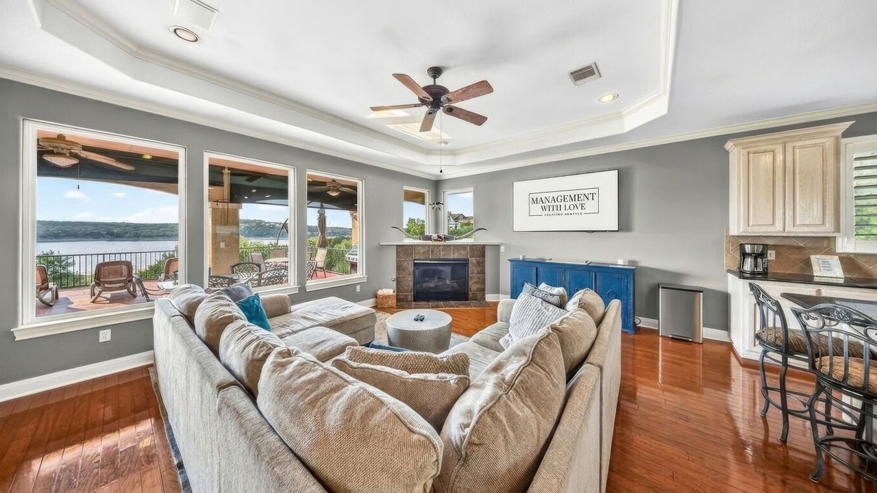 Photo of Bedroom in Point Venture