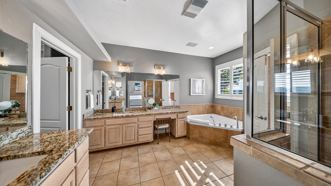 Photo of Bathroom in Point Venture