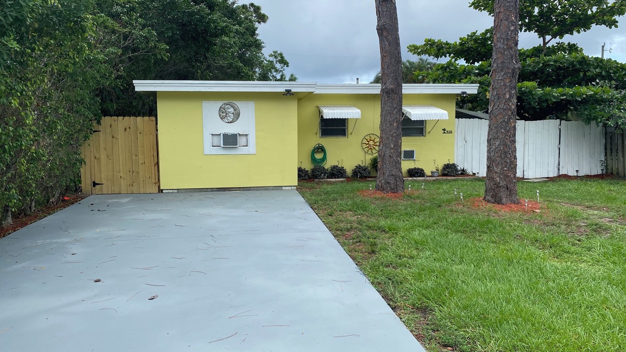 Photo of Others in Lake Worth Corridor