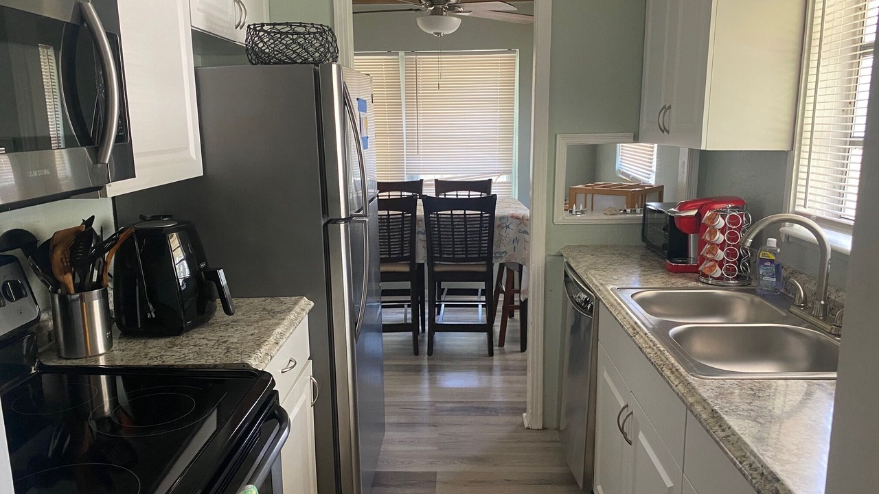 Photo of Kitchen in Lake Worth Corridor