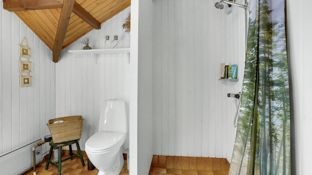 Photo of Bathroom in Arrild Ferieby