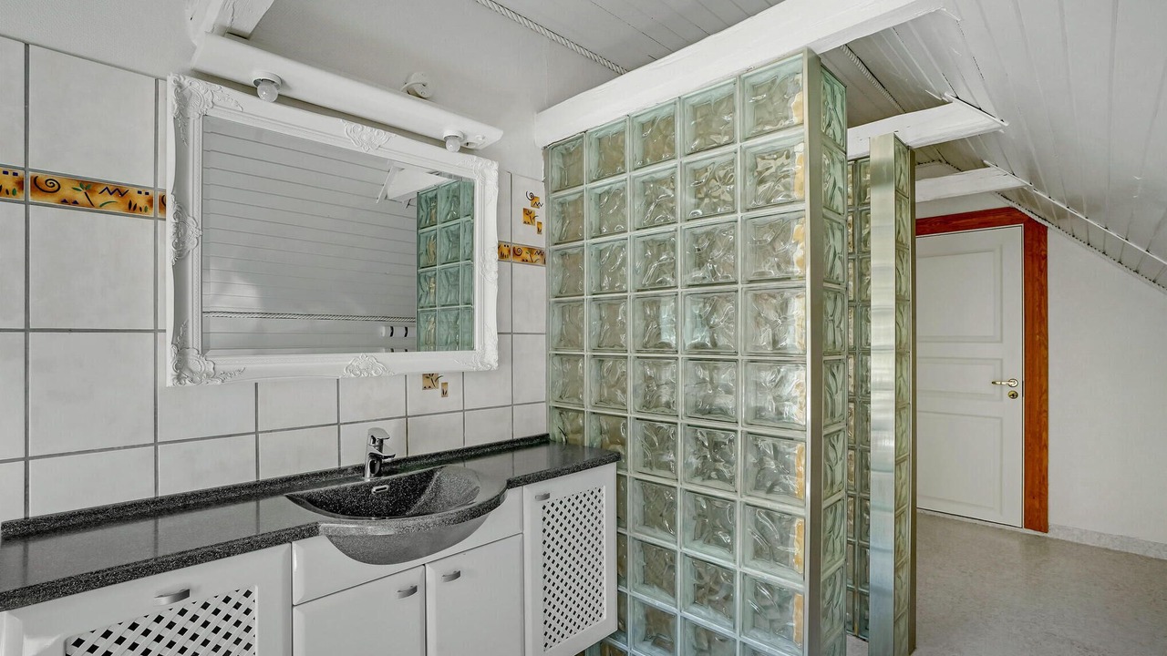 Photo of Bathroom in Agger