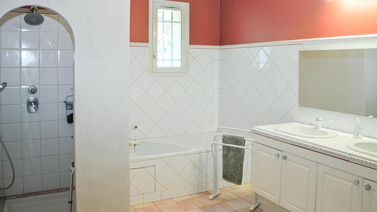Photo of Bathroom in Lancon-Provence
