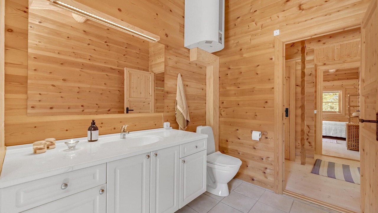 Photo of Bathroom in Fjand Badeby