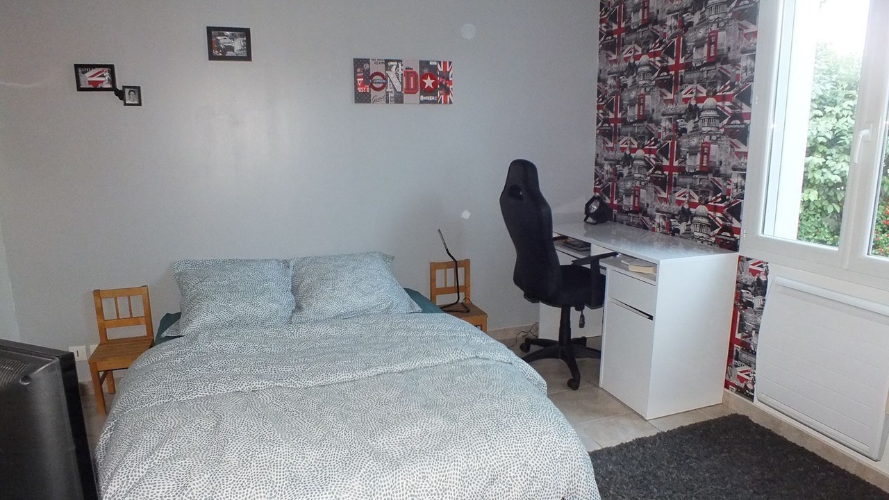 Photo of Bedroom in Generac
