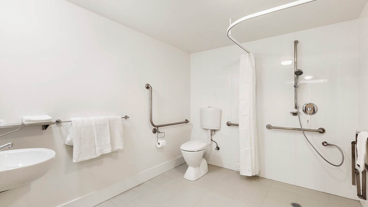 Photo of Bathroom in Albion