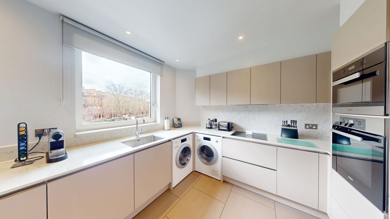 Photo of Kitchen in Courtfield