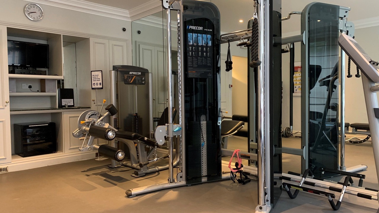 Photo of Others in Queen's Gate