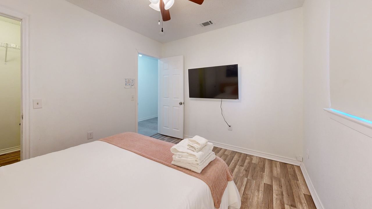 Photo of Bedroom in North San Antonio - SAT
