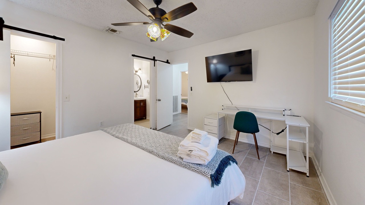 Photo of Bedroom in North San Antonio - SAT