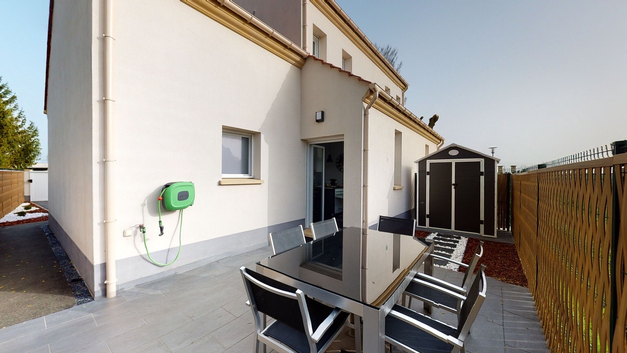 Photo of Outdoor in Villejust
