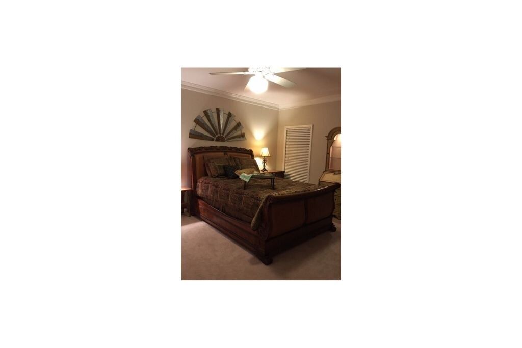 Photo of Bedroom in Chestnut Mound