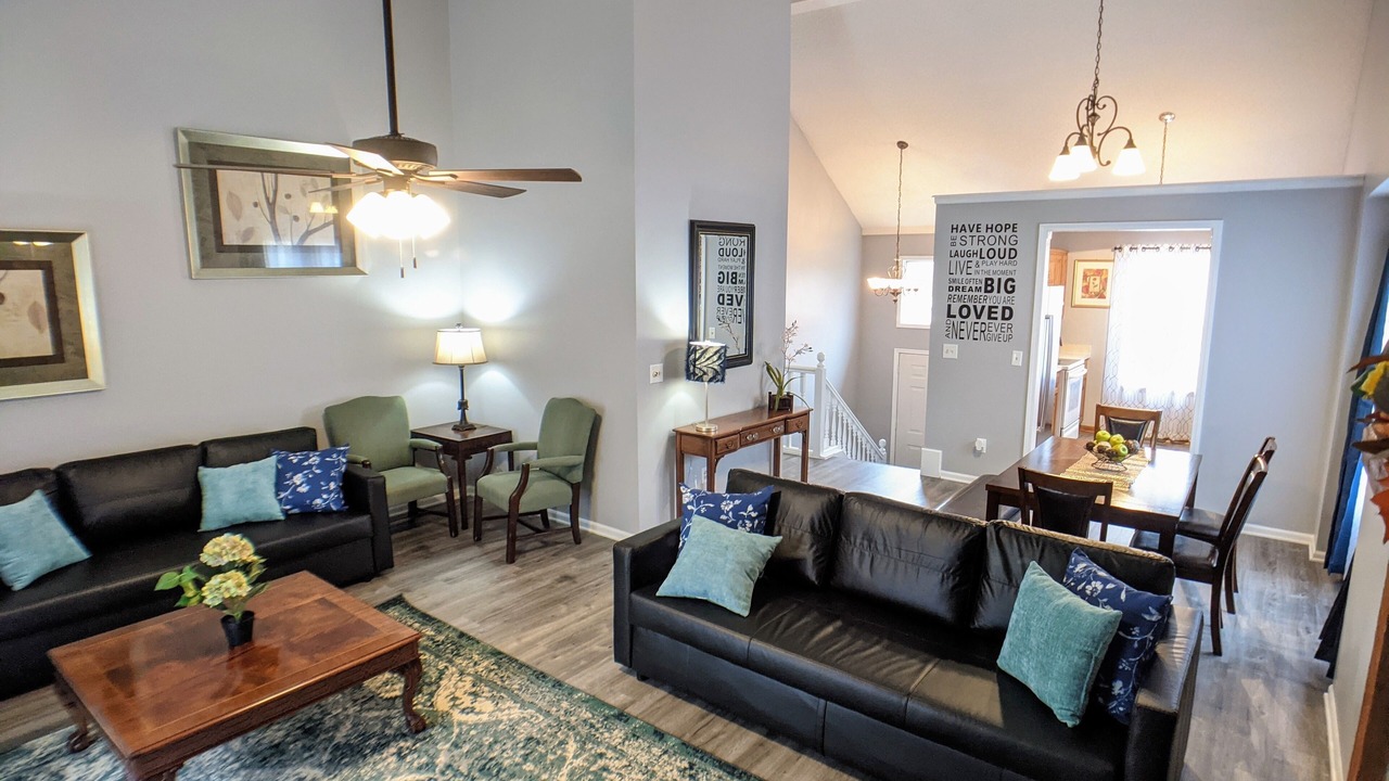 Photo of Livingroom in Overland Park