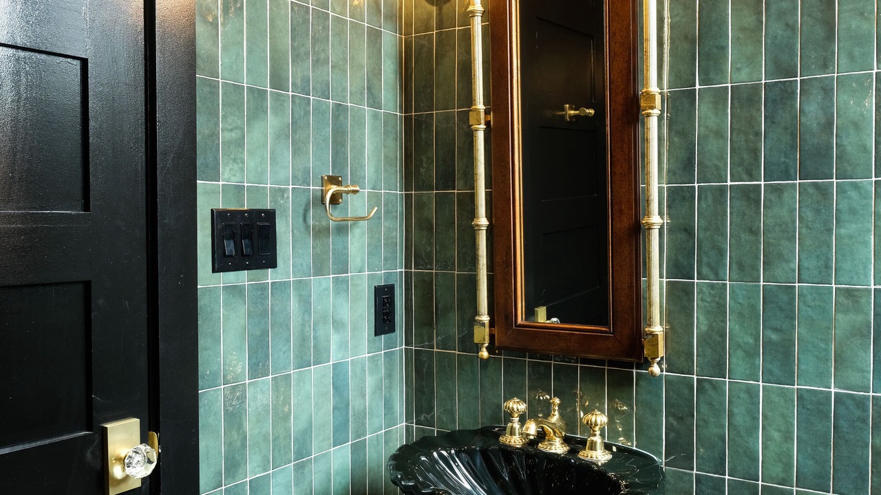Photo of Bathroom in Irish Channel