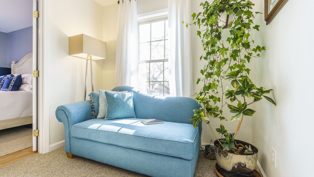 Photo of Livingroom in Midway
