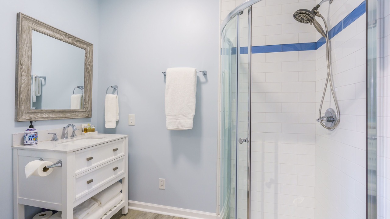 Photo of Bathroom in Midway